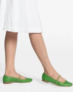 Frances Valentine Jude Mary Jane Flat><noscript><img width=