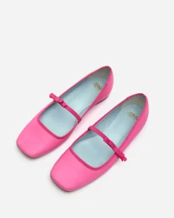 Frances Valentine Jude Mary Jane Flat><noscript><img width=
